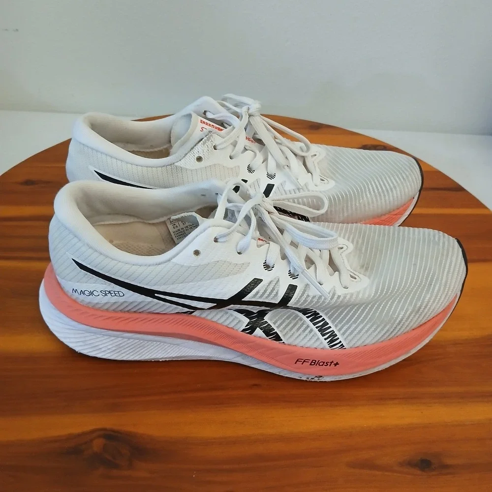 Asics Magic Speed 3 Womens 7.5 White Running‎ Shoes Sneakers 1012B518 FF Blast+